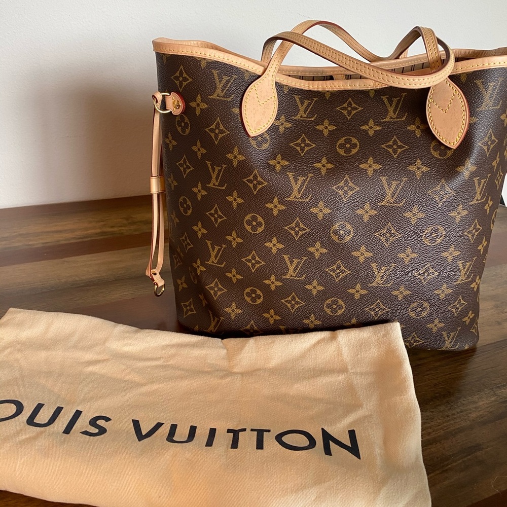 Authentic Louis Vuitton Neverfull MM with Dust Bag